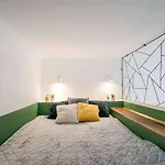 Apartment Vintage Downtown Escape 2 Baths 2 Beds